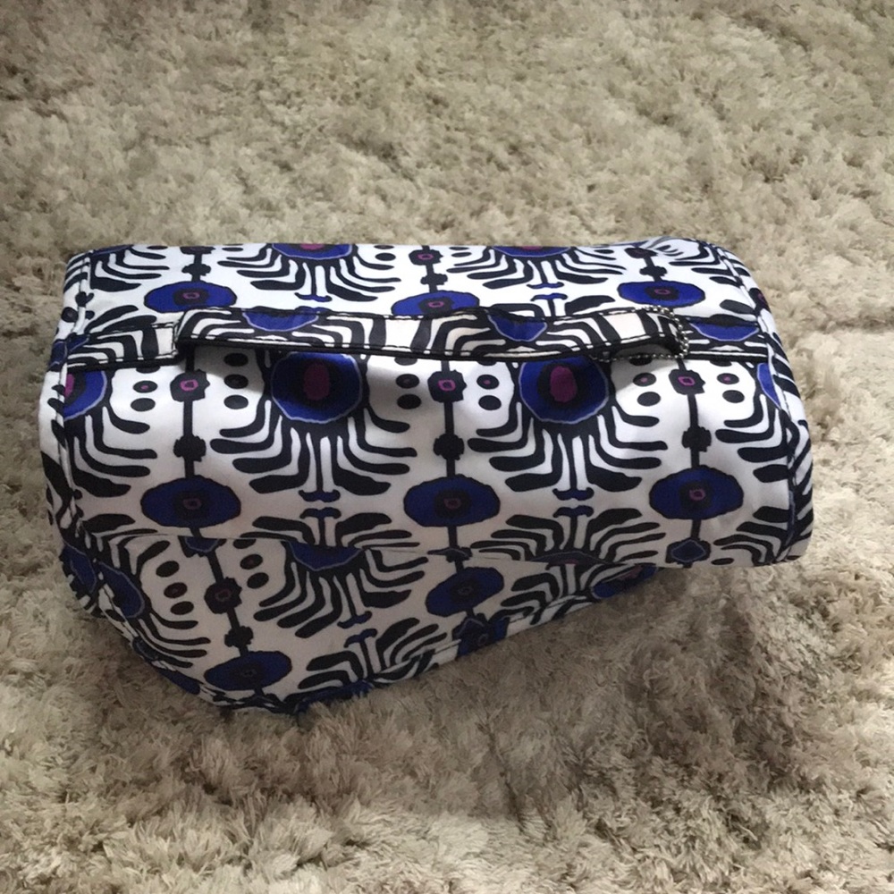 Travel makeup organizer